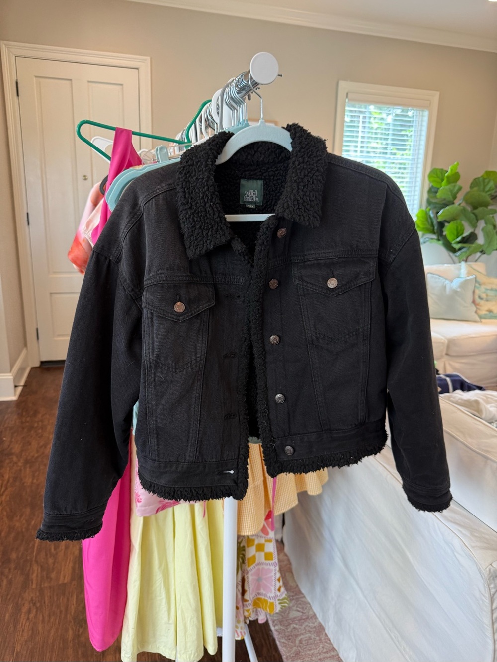 Black Sherpa-Lined Denim Jacket - Unbranded